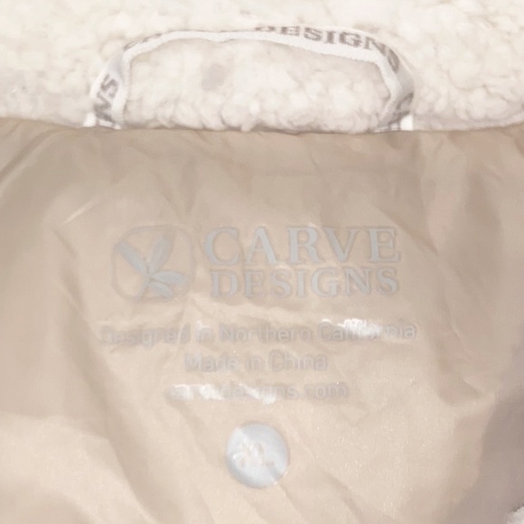 Carve Designs Gray and Green Vest - Picture 4 of 8